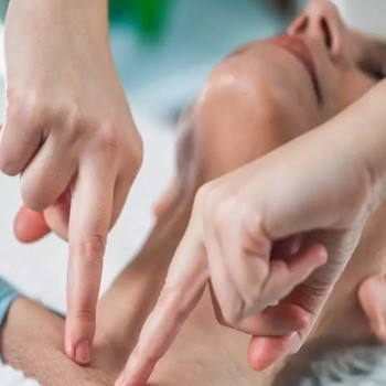 Ayurvédikus indiai marma testmasszázs tanfolyam