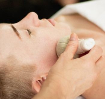 Luxury Herbal Anti-Aging Facial™ masszázs tanfolyam