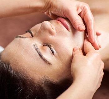 Transbuccal arcmasszázs tanfolyam