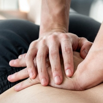 Shiatsu relaxációs masszázs tanfolyam