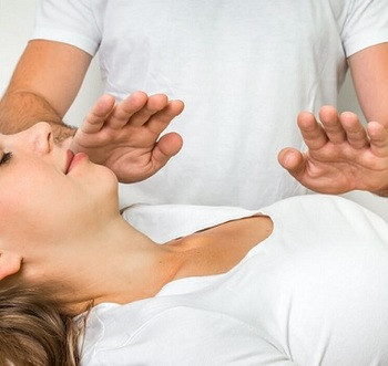 CELESTIAL ALIGNMENT RITUAL ™  univerzális áramlás masszázs tanfolyam