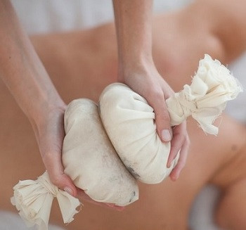 HERBAL BODY SPECIFIC ™ gyógynövényes masszázs tanfolyam