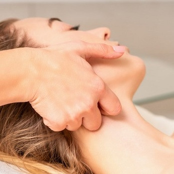 NECK & SHOULDER ™ izomlazító masszázs tanfolyam