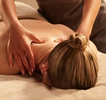 SUMMER GLOW ™ragyogás fokozó masszázs tanfolyam