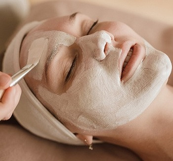 TEEN SENSITIVE SKIN ™ arcmasszázs tanfolyam
