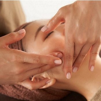 Kansa Wand FACELIFT THERAPY ™ arcmasszázs tanfolyam