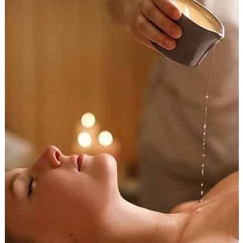 “Luminous Aura – Aroma Gyertya Arcmasszázs” tanfolyam